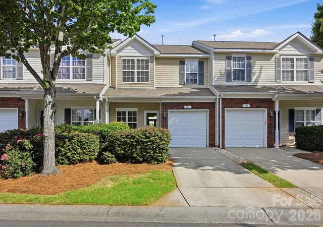 Homes for sale in Fort Mill, SC | 136 Rapids Rd, Fort Mill, SC 29715 | MLS# 4395399