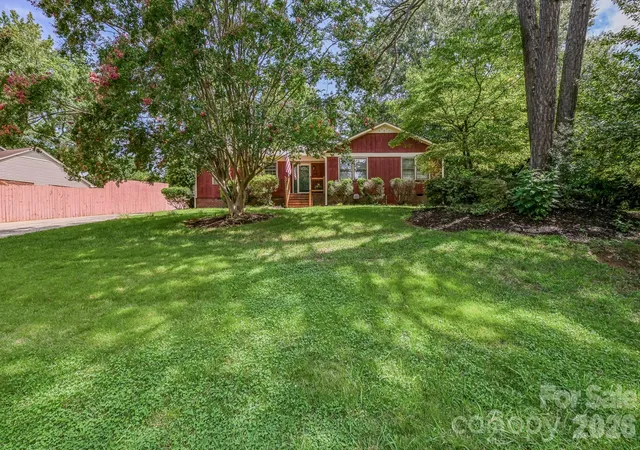 Photo 1 of Single family home for sale at 1620 Windyrush Ln, Gastonia, NC 28054 | MLS# 4395424 | Listing updated on 2026-10-09