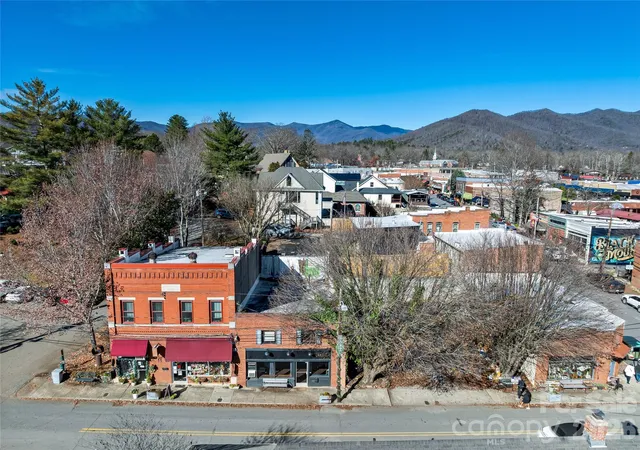 2nd image of 204 Sutton Ave, Black Mountain, NC 28711 | MLS# 4395430