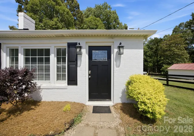 Photo 3 of Single family home for sale at 2693 Salem Church Rd, Lincolnton, NC 28092 | MLS# 4395437 | Listing updated on 2026-09-30