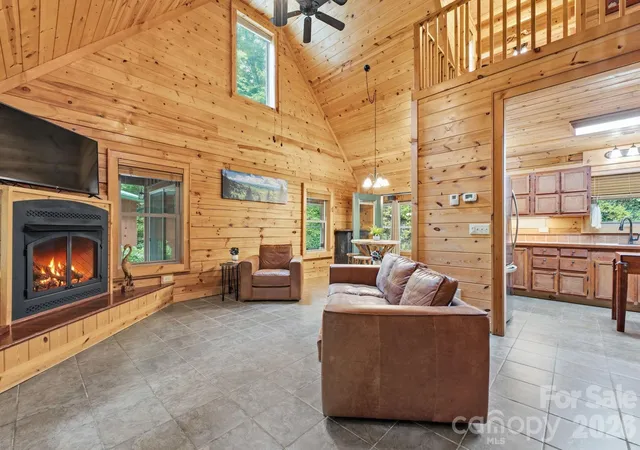 Homes for sale in Whittier, NC | 1026 High Top Mountain Rd, Whittier, NC 28789 | MLS# 4395449