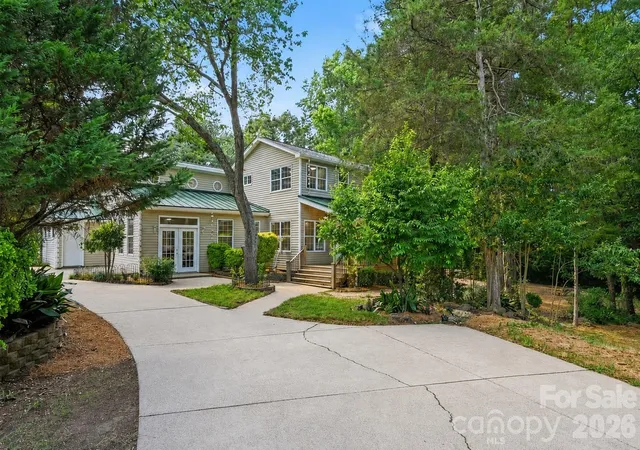 Homes for sale in Fort Mill, SC | 1516 Hensley Rd, Fort Mill, SC 29715 | MLS# 4395457