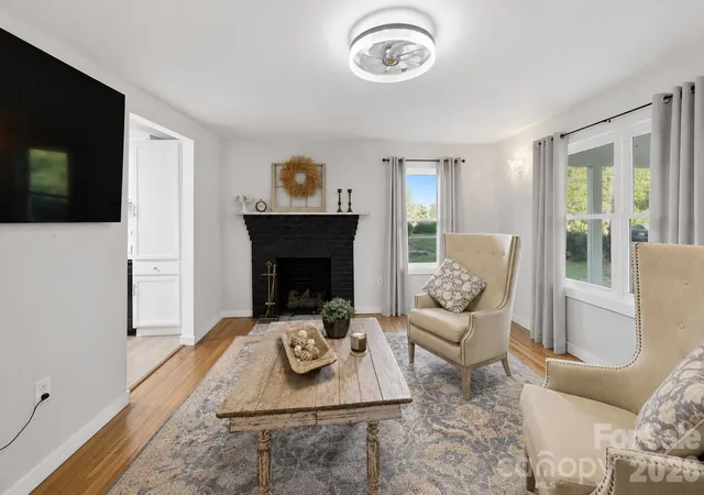 Photo 3 of Single family home for sale at 32 W Highland Ave, Granite Falls, NC 28630 | MLS# 4395467 | Listing updated on 2026-09-02