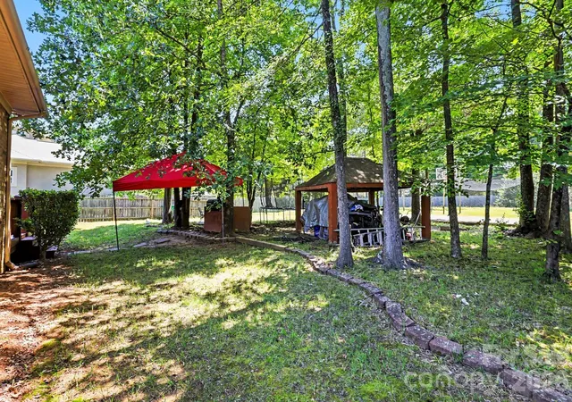 Photo 39 of Single family home for sale at 10130 Fairlea Dr, Charlotte, NC 28269 | MLS# 4395480 | Listing updated on 2026-10-07