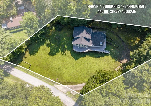 Photo 4 of Single family home for sale at 101 Friar Tuck Ln, Maggie Valley, NC 28751 | MLS# 4395488 | Listing updated on 2026-10-01