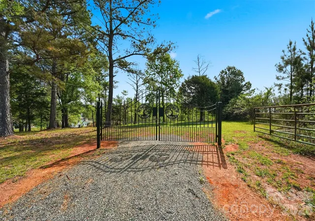 5th image of 5411 Icard Ridge Rd, Hickory, NC 28601 | MLS# 4395493