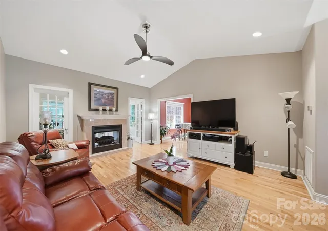 3rd image of 4305 Cottingham Dr, Hickory, NC 28602 | MLS# 4395524