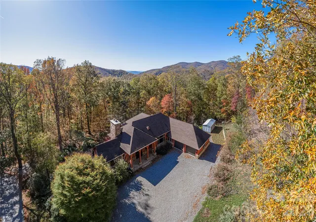 Homes for sale in Fairview, NC | 98 Flat Creek Rd, Fairview, NC 28730 | MLS# 4395536