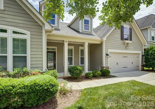 Photo 3 of Single family home for sale at 6005 Hyde Park Dr, Indian Trail, NC 28079 | MLS# 4395554 | Listing updated on 2026-08-15