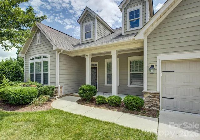Photo 3 of Single family home for sale at 6005 Hyde Park Dr, Indian Trail, NC 28079 | MLS# 4395554 | Listing updated on 2026-08-15