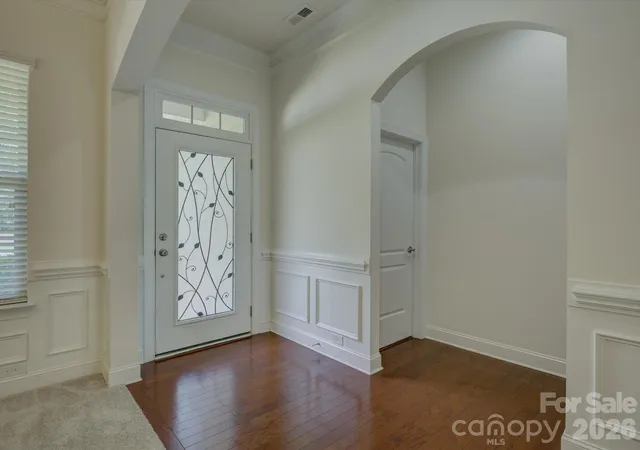 Photo 4 of Single family home for sale at 6005 Hyde Park Dr, Indian Trail, NC 28079 | MLS# 4395554 | Listing updated on 2026-08-15