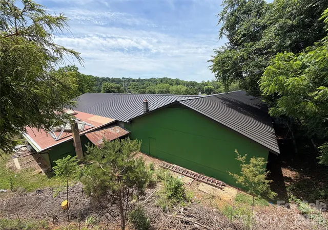 Photo 13 of Single family home for sale at 68 Circle Dr, Marion, NC 28752 | MLS# 4395560 | Listing updated on 2026-06-20
