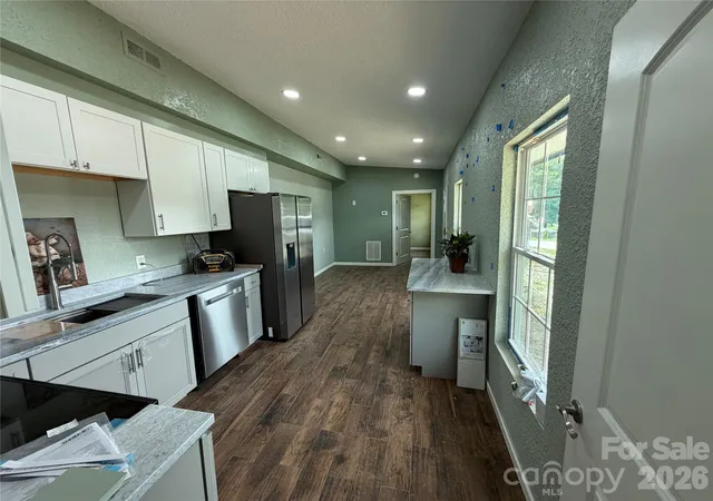 Photo 5 of Single family home for sale at 68 Circle Dr, Marion, NC 28752 | MLS# 4395560 | Listing updated on 2026-06-20