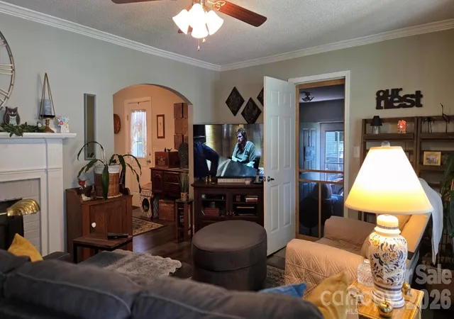 4th image of 809 Alexander St, Lincolnton, NC 28092 | MLS# 4395562