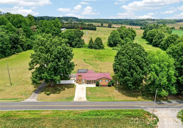 Homes for sale in Stony Point, NC | 1316 Drumstand Rd, Stony Point, NC 28678 | MLS# 4395565