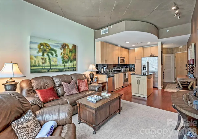 Homes for sale in Charlotte, NC | 210 N Church St #1605, Charlotte, NC 28202 | MLS# 4395571