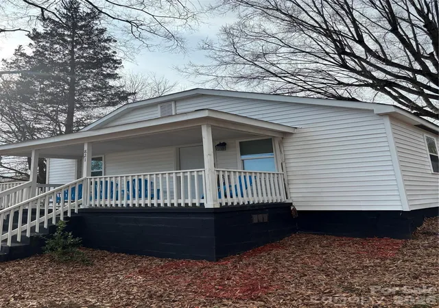 1st image of 821 First St, Kings Mountain, NC 28086 | MLS# 4395596