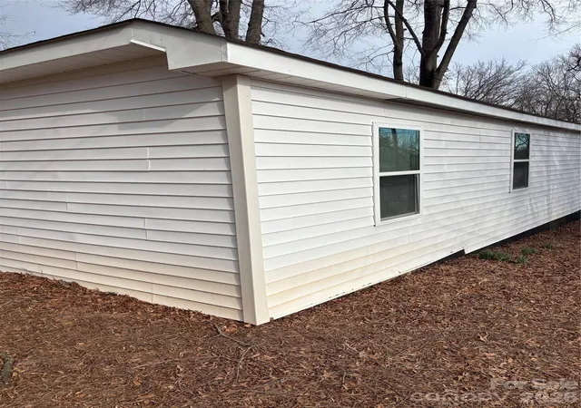 image of 821 First St, Kings Mountain, NC 28086 | MLS# 4395596
