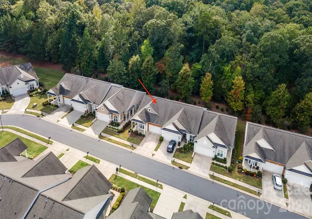Photo 2 of Townhouse for sale at 9015 Smokey Hl Ln, Fort Mill, SC 29707 | MLS# 4395602 | Listing updated on 2026-10-03