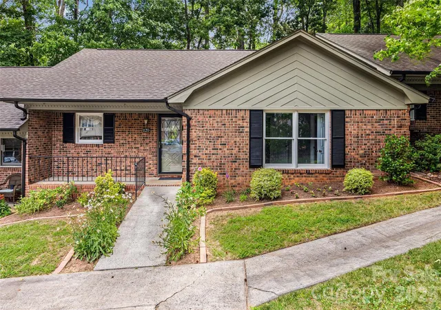 1st image of 120 Ashebrook Dr, Fort Mill, SC 29715 | MLS# 4395612