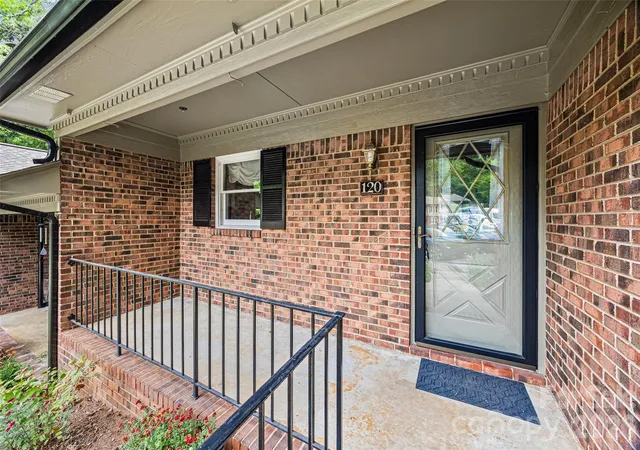 2nd image of 120 Ashebrook Dr, Fort Mill, SC 29715 | MLS# 4395612