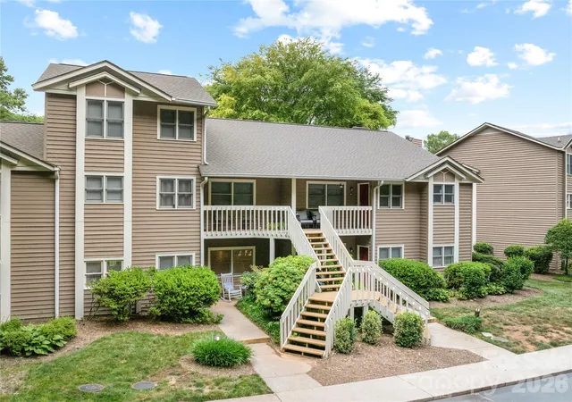 Homes for sale in Asheville, NC | 20 Timberlake Dr, Asheville, NC 28803 | MLS# 4395614