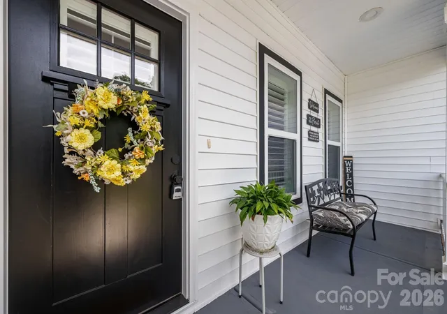 2nd image of 2026 Crestdale Ln, Newton, NC 28658 | MLS# 4395629