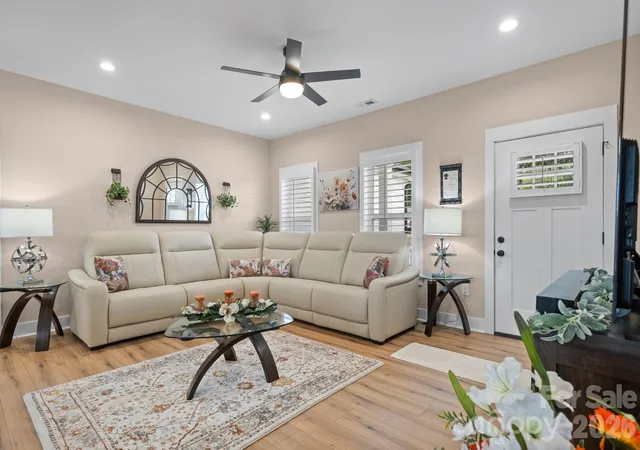 3rd image of 2026 Crestdale Ln, Newton, NC 28658 | MLS# 4395629
