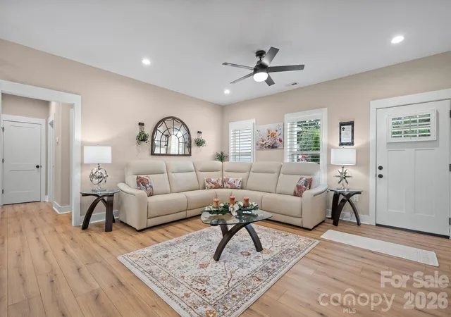 4th image of 2026 Crestdale Ln, Newton, NC 28658 | MLS# 4395629