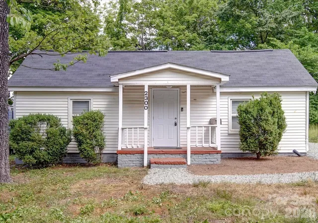 Photo 1 of Single family home for sale at 2300 Kennesaw Dr, Charlotte, NC 28216 | MLS# 4395642 | Listing updated on 2026-08-19