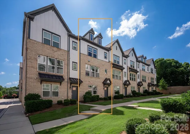 Photo 2 of Townhouse for sale at 314 Hastings Run Dr, Charlotte, NC 28211 | MLS# 4395662 | Listing updated on 2026-09-04