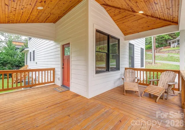 3rd image of 18 Wildwood Park Dr, Weaverville, NC 28787 | MLS# 4395669
