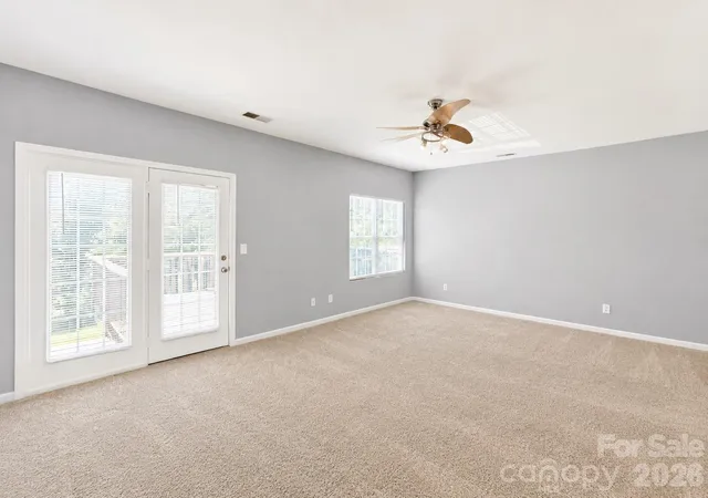 Photo 4 of Townhouse for sale at 9815 Treeside Ln, Matthews, NC 28105 | MLS# 4395672 | Listing updated on 2026-09-30