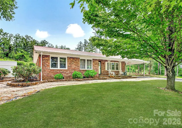 Homes for sale in Nebo, NC | 2355 Tatertown Loop, Nebo, NC 28761 | MLS# 4395687