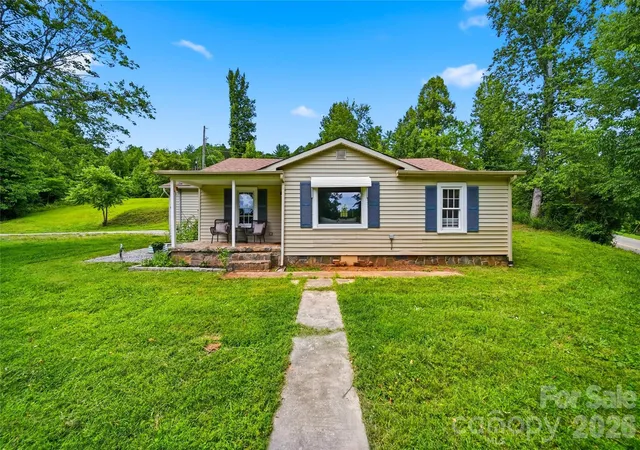Homes for sale in Lenoir, NC | 4710 Overland Rd, Lenoir, NC 28645 | MLS# 4395693