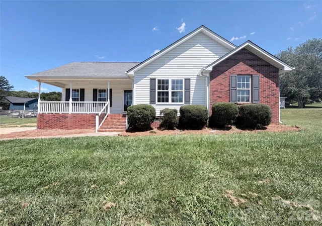 Homes for sale in Bessemer City, NC | 1011 Meagan Ct, Bessemer City, NC 28016 | MLS# 4395695