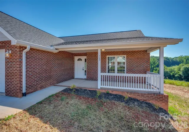 Homes for sale in Spindale, NC | 165 Central Park Cir, Spindale, NC 28160 | MLS# 4395719