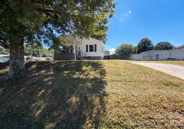 Homes for sale in Gastonia, NC | 123 E Farmview St, Gastonia, NC 28054 | MLS# 4395724
