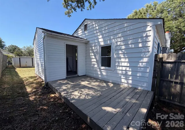 Homes for sale in Gastonia, NC | 123 E Farmview St, Gastonia, NC 28054 | MLS# 4395724