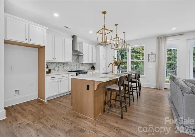 Photo 4 of Single family home for sale at 4919 Potter Rd, Matthews, NC 28104 | MLS# 4395738 | Listing updated on 2026-10-06