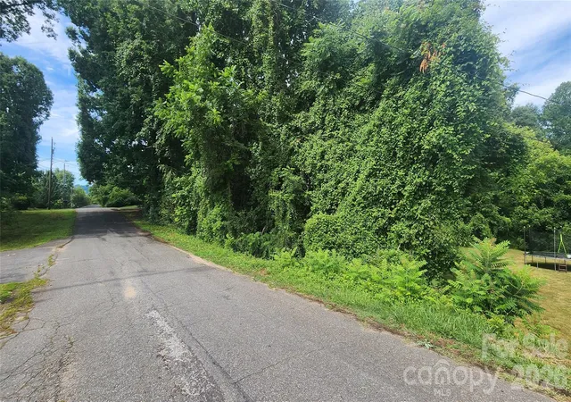 5th image of 202 Wilson Dr, Morganton, NC 28655 | MLS# 4395744