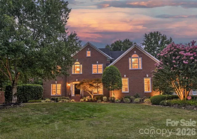Photo 1 of Sale Pending at 5403 Stallworth Dr, Charlotte, NC 28226 | MLS# 4395748 | Listing updated on 2026-08-29