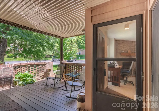 Homes for sale in Asheville, NC | 33 Ravencroft Ln, Asheville, NC 28803