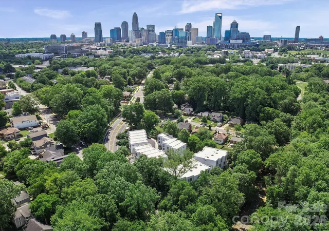 image of 368 Viburnum Way Ct, Charlotte, NC 28208 | MLS# 4395776