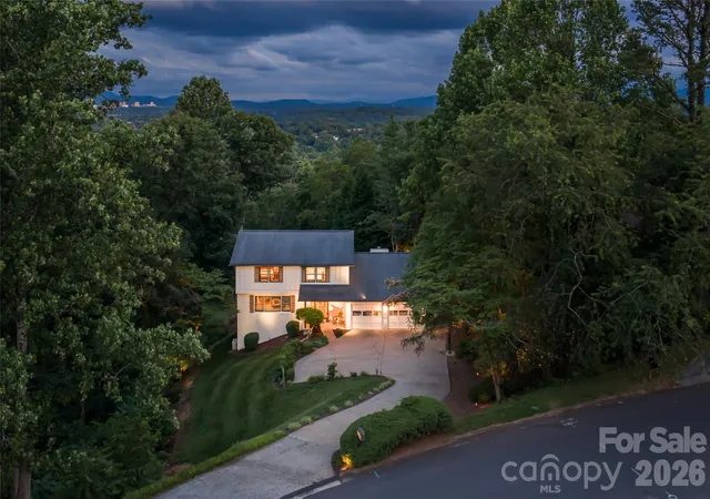 3rd image of 24 Audubon Dr, Asheville, NC 28804 | MLS# 4395786