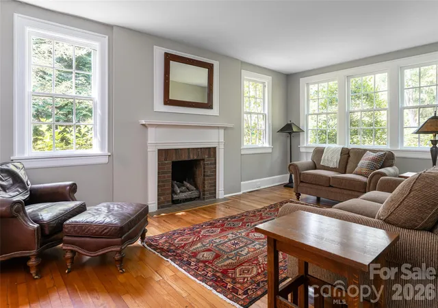 Photo 3 of Single family home for sale at 20 Buena Vista Rd, Asheville, NC 28803 | MLS# 4395793 | Listing updated on 2026-08-18