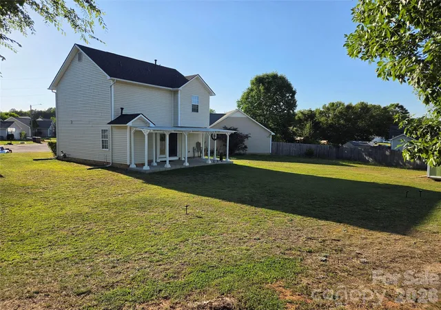 Photo 3 of Single family home for sale at 5802 Autumn Tr Ln, Indian Trail, NC 28079 | MLS# 4395801 | Listing updated on 2026-06-21