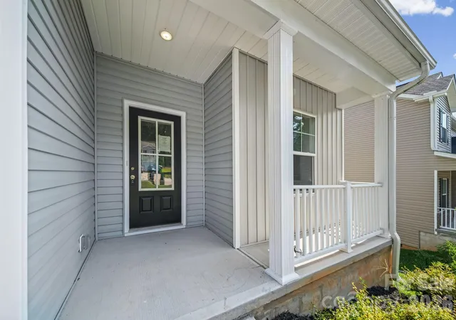 Photo 1 of Single family home for sale at 7725 E Lane Dr, Charlotte, NC 28212 | MLS# 4395827 | Listing updated on 2026-09-02