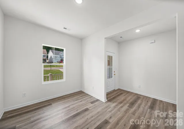 Photo 3 of Single family home for sale at 7725 E Lane Dr, Charlotte, NC 28212 | MLS# 4395827 | Listing updated on 2026-09-02