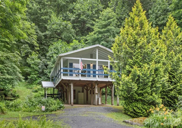 Homes for sale in Bakersville, NC | 1210 Blevins Branch Rd, Bakersville, NC 28705 | MLS# 4395835